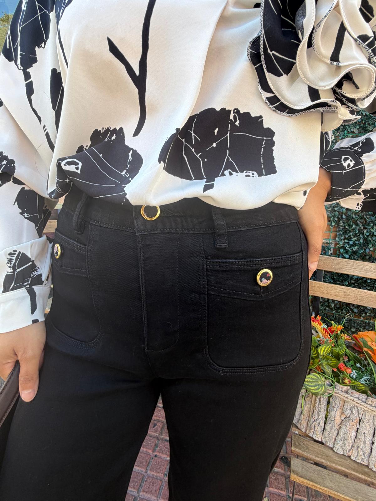 Blusa pico flor
