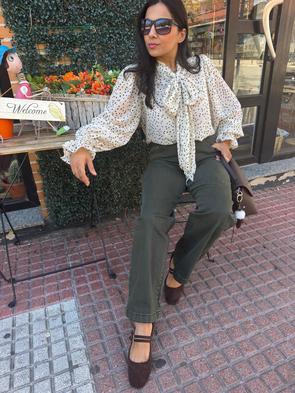 Blusa lazo topitos verde