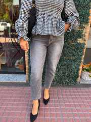 Vaquero gris MomFit