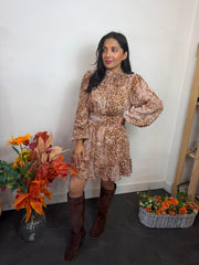 Vestido corto camel topitos